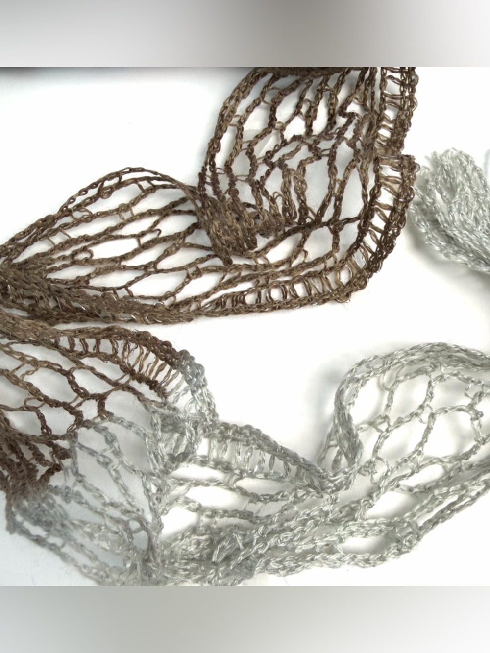 Red Heart Sashay Yarn Lot of 2 Waltz Metallic Ruffle Scarf Neutral - Picture 3 of 7